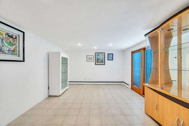 1827 Roberta Lane, Merrick, NY 11566