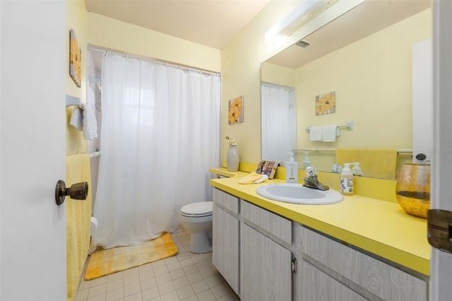 8127 SW 12TH PLACE, Gainesville, FL 32607