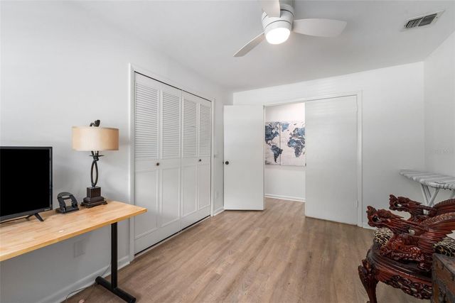 8127 SW 12TH PLACE, Gainesville, FL 32607