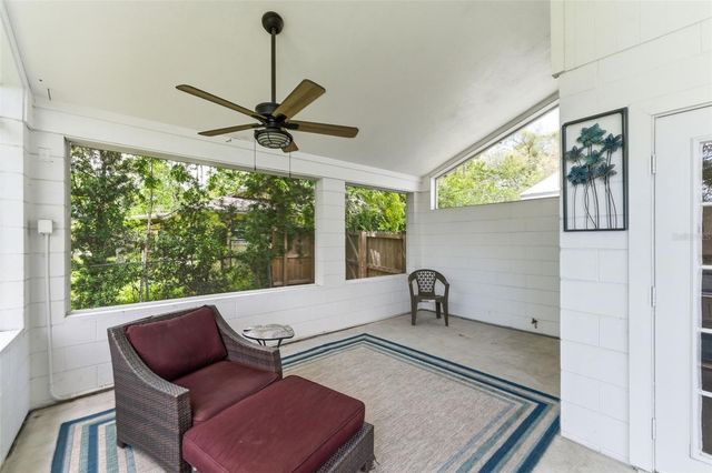 8127 SW 12TH PLACE, Gainesville, FL 32607