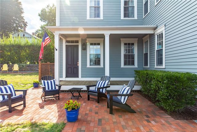 31 Peirce Street 1, East Greenwich, RI 02818