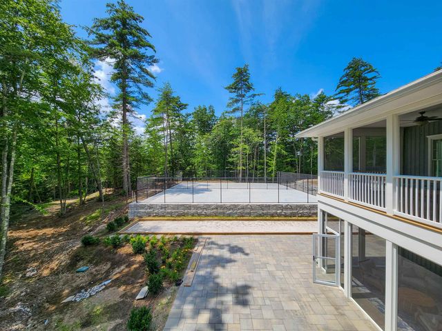 54 The Cliffs at Evergreen Drive, Auburn, NH 03032