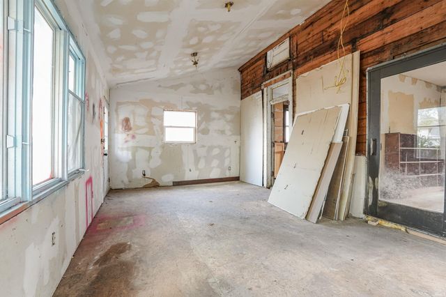 131 E Branning Avenue, Fort Wayne, IN 46806