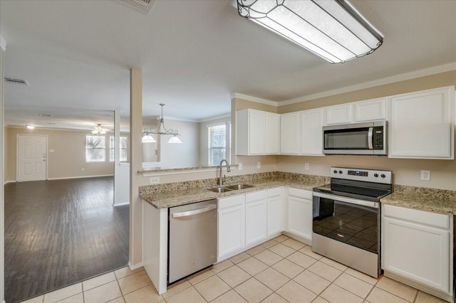 1825 Lariat Drive, Fort Worth, TX 76247