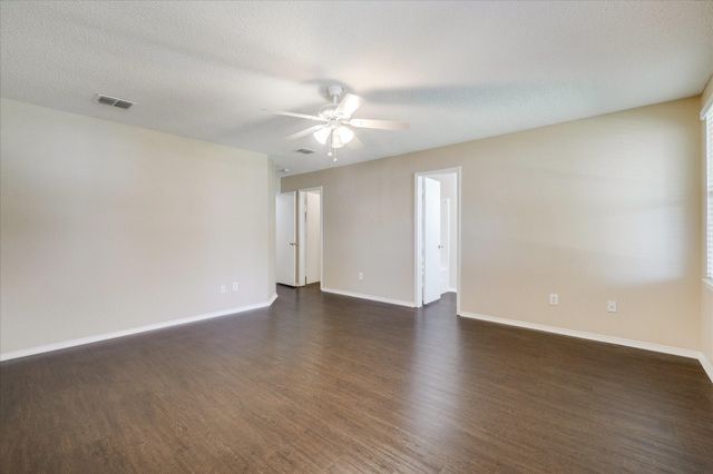 1825 Lariat Drive, Fort Worth, TX 76247