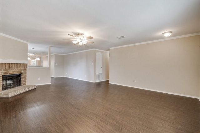 1825 Lariat Drive, Fort Worth, TX 76247