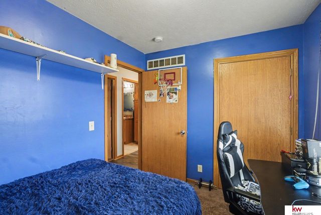 950 E 16 Street, Fremont, NE 68025