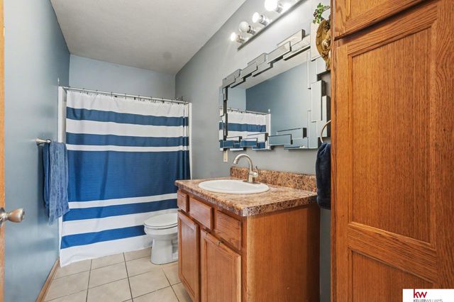 950 E 16 Street, Fremont, NE 68025