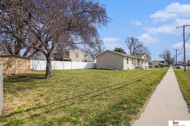 950 E 16 Street, Fremont, NE 68025