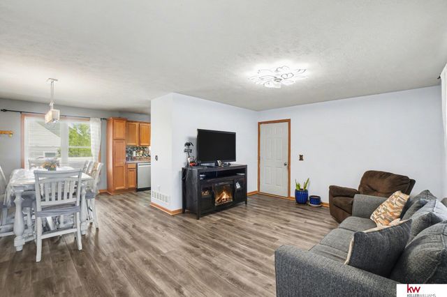 950 E 16 Street, Fremont, NE 68025
