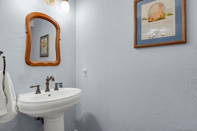 5215 Eldridge Street, Arvada, CO 80002