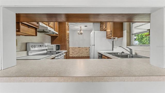 2303 COVENTRY AVENUE, Lakeland, FL 33803