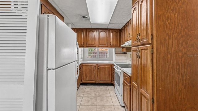 2303 COVENTRY AVENUE, Lakeland, FL 33803