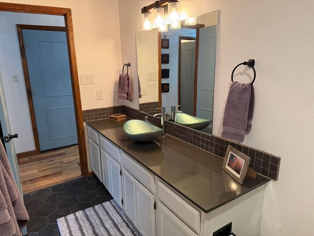 10 Woodland Drive, Angel Fire, NM 87710