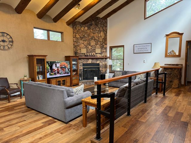 10 Woodland Drive, Angel Fire, NM 87710