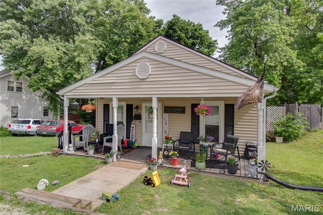 3308 Fernwood Avenue, Alton, IL 62002