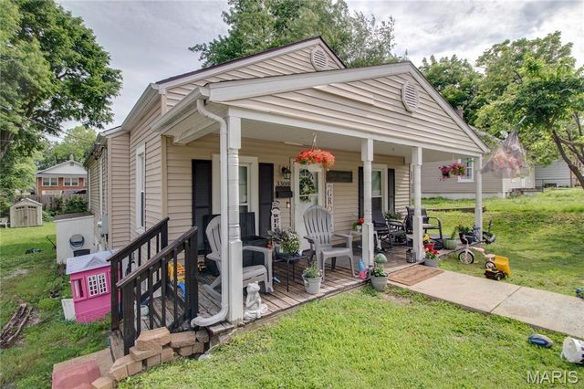 3308 Fernwood Avenue, Alton, IL 62002