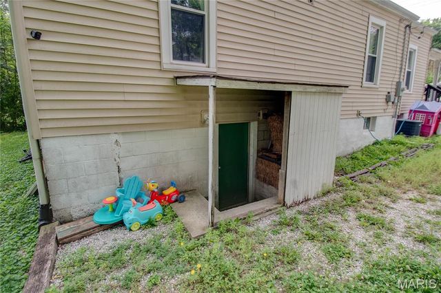 3308 Fernwood Avenue, Alton, IL 62002