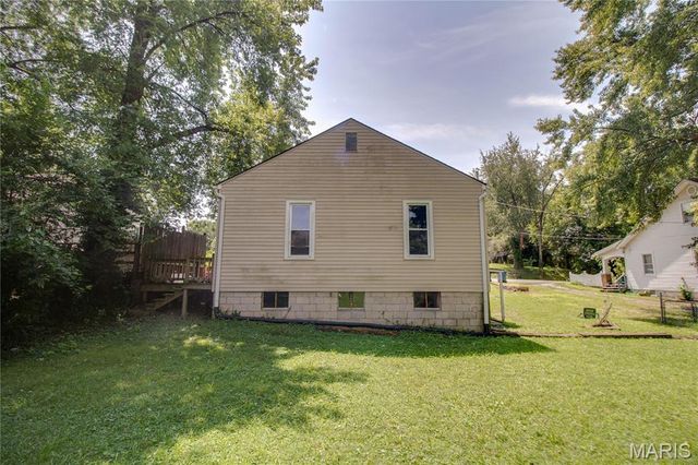 3308 Fernwood Avenue, Alton, IL 62002