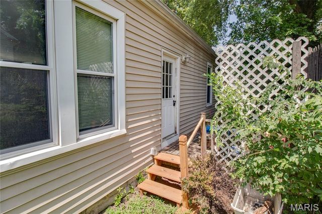 3308 Fernwood Avenue, Alton, IL 62002