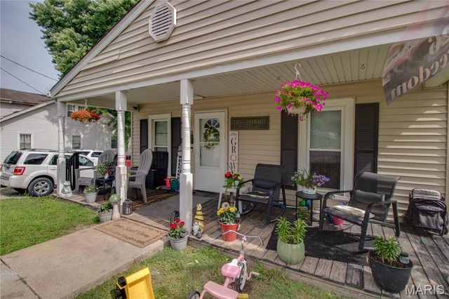 3308 Fernwood Avenue, Alton, IL 62002