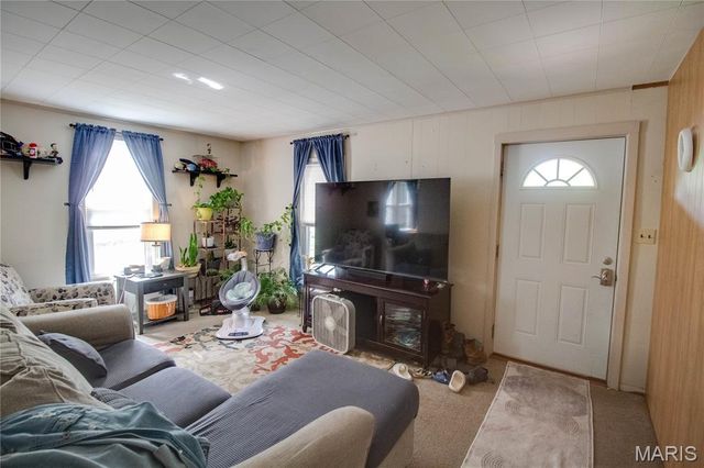 3308 Fernwood Avenue, Alton, IL 62002