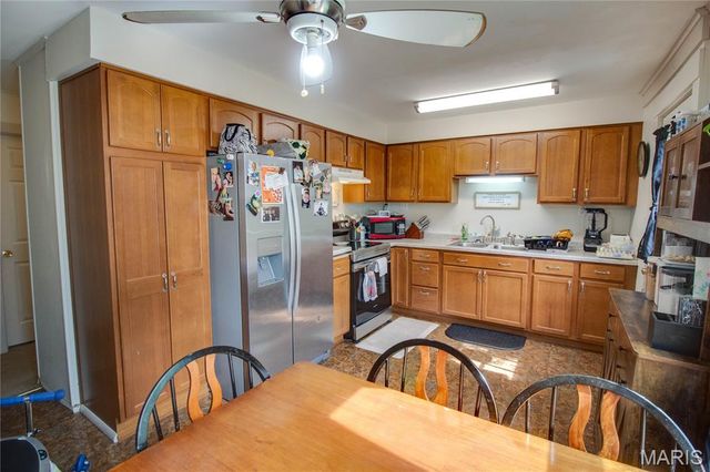 3308 Fernwood Avenue, Alton, IL 62002