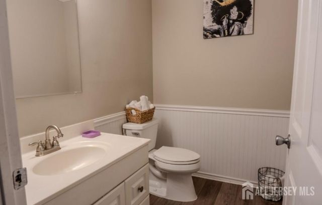 200 Sierra Court B, Middlesex, NJ 07095