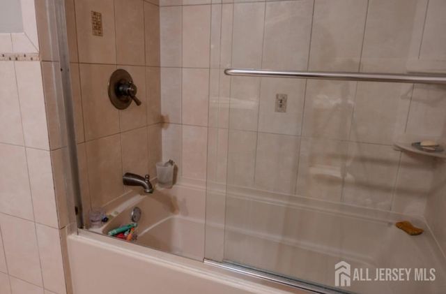 200 Sierra Court B, Middlesex, NJ 07095