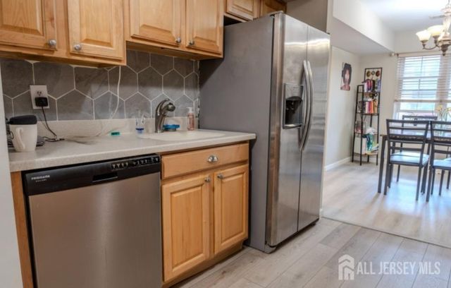 200 Sierra Court B, Middlesex, NJ 07095