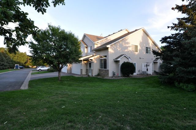 8846 92nd Street S, Cottage Grove, MN 55016