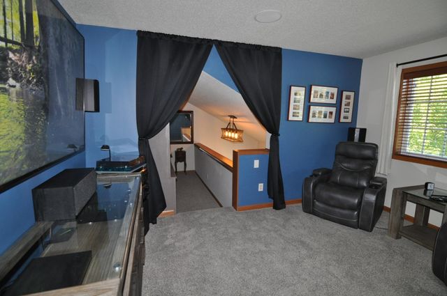 8846 92nd Street S, Cottage Grove, MN 55016