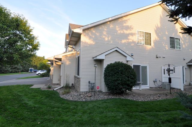 8846 92nd Street S, Cottage Grove, MN 55016