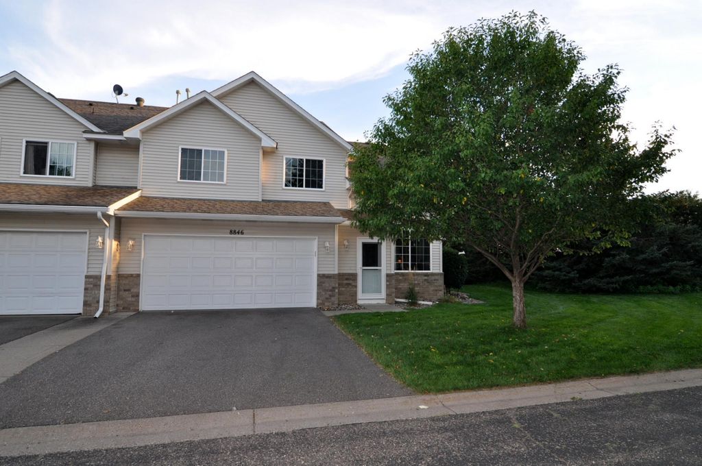 8846 92nd Street S, Cottage Grove, MN 55016