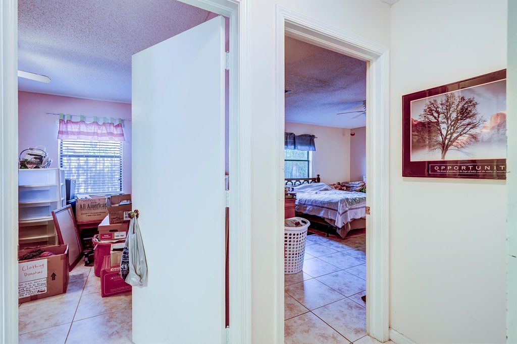 Image 21 of property listing at 1073 Goldenrod Road, Wellington, FL 33414