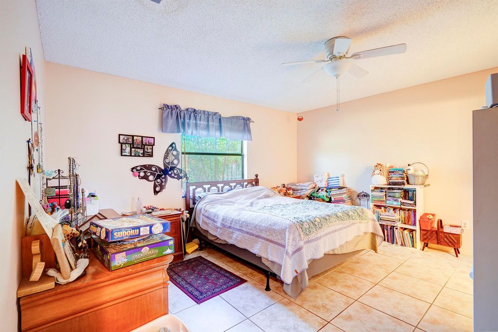 Image 22 of property listing at 1073 Goldenrod Road, Wellington, FL 33414