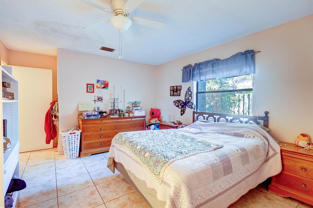 Image 23 of property listing at 1073 Goldenrod Road, Wellington, FL 33414