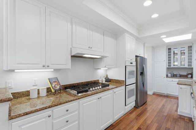 1318 Woodside Road, Redwood City, CA 94061