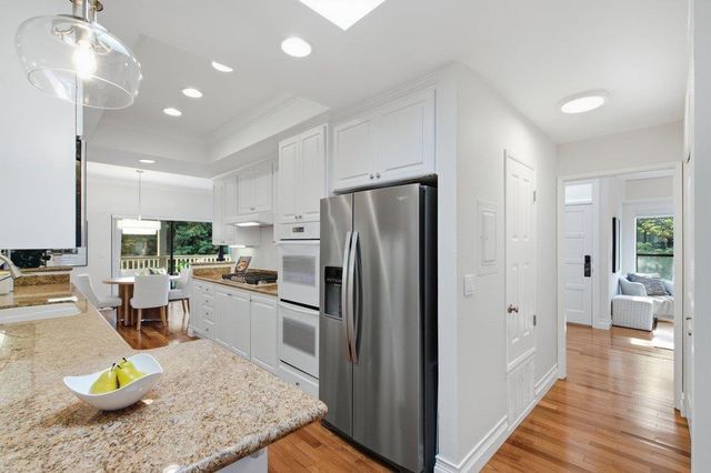 1318 Woodside Road, Redwood City, CA 94061