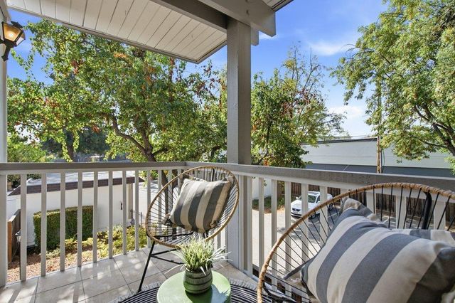 1318 Woodside Road, Redwood City, CA 94061
