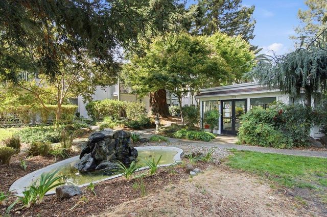 1318 Woodside Road, Redwood City, CA 94061