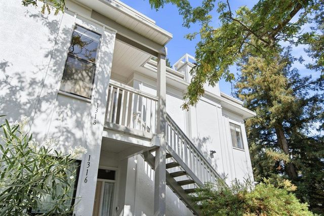 1318 Woodside Road, Redwood City, CA 94061