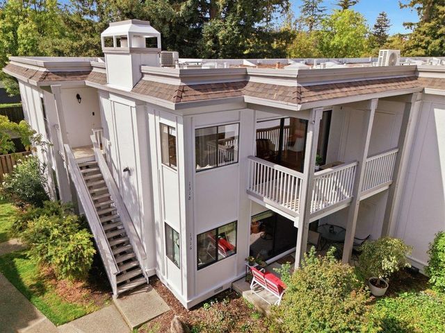 1318 Woodside Road, Redwood City, CA 94061