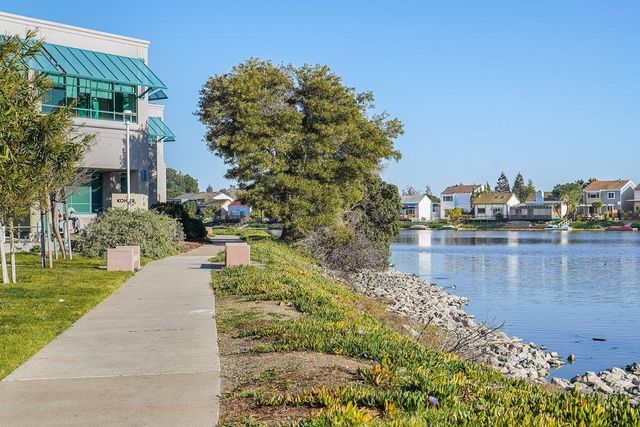 1318 Woodside Road, Redwood City, CA 94061