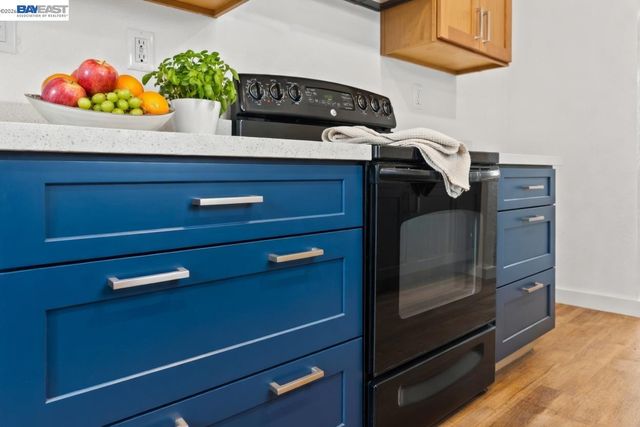 104 Bridgeview Ct, Crockett, CA 94525