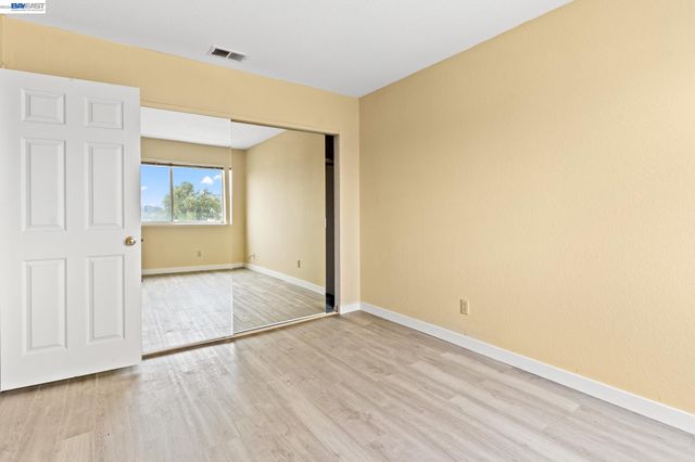 104 Bridgeview Ct, Crockett, CA 94525