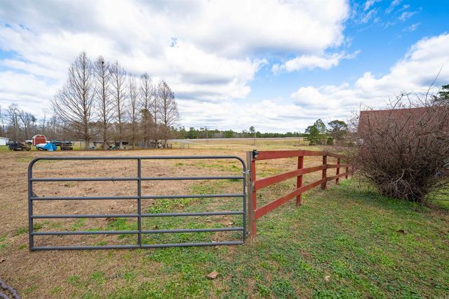 210 N Division Street, Donaldson, AR 71941