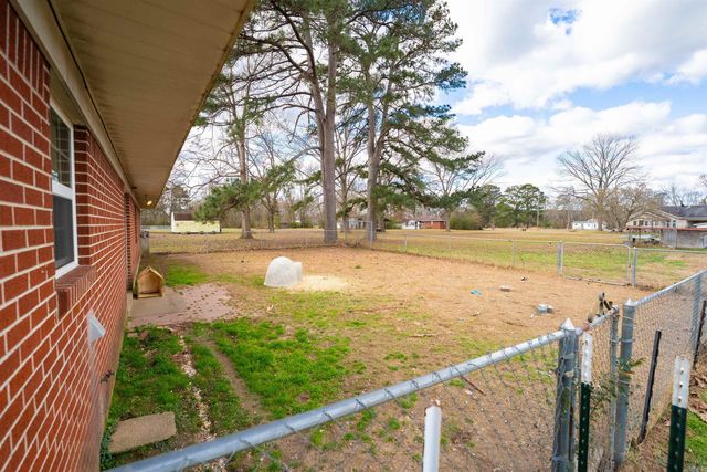 210 N Division Street, Donaldson, AR 71941