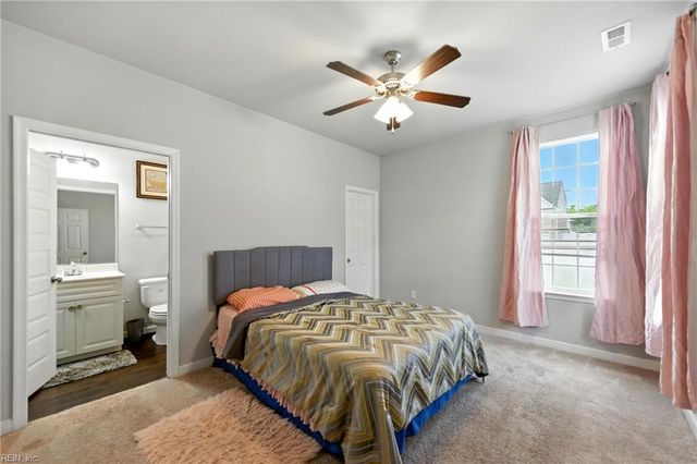 700 Renee LN, Chesapeake, VA 23322