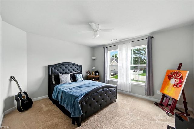 700 Renee LN, Chesapeake, VA 23322